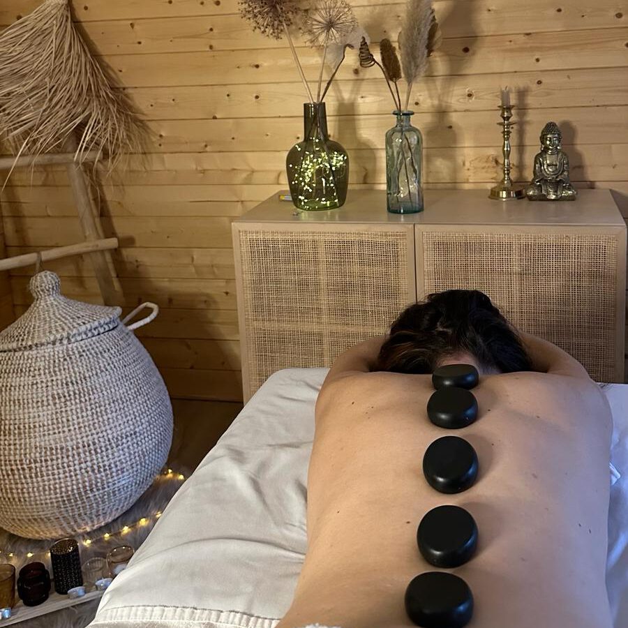 massage aux pierres chaudes